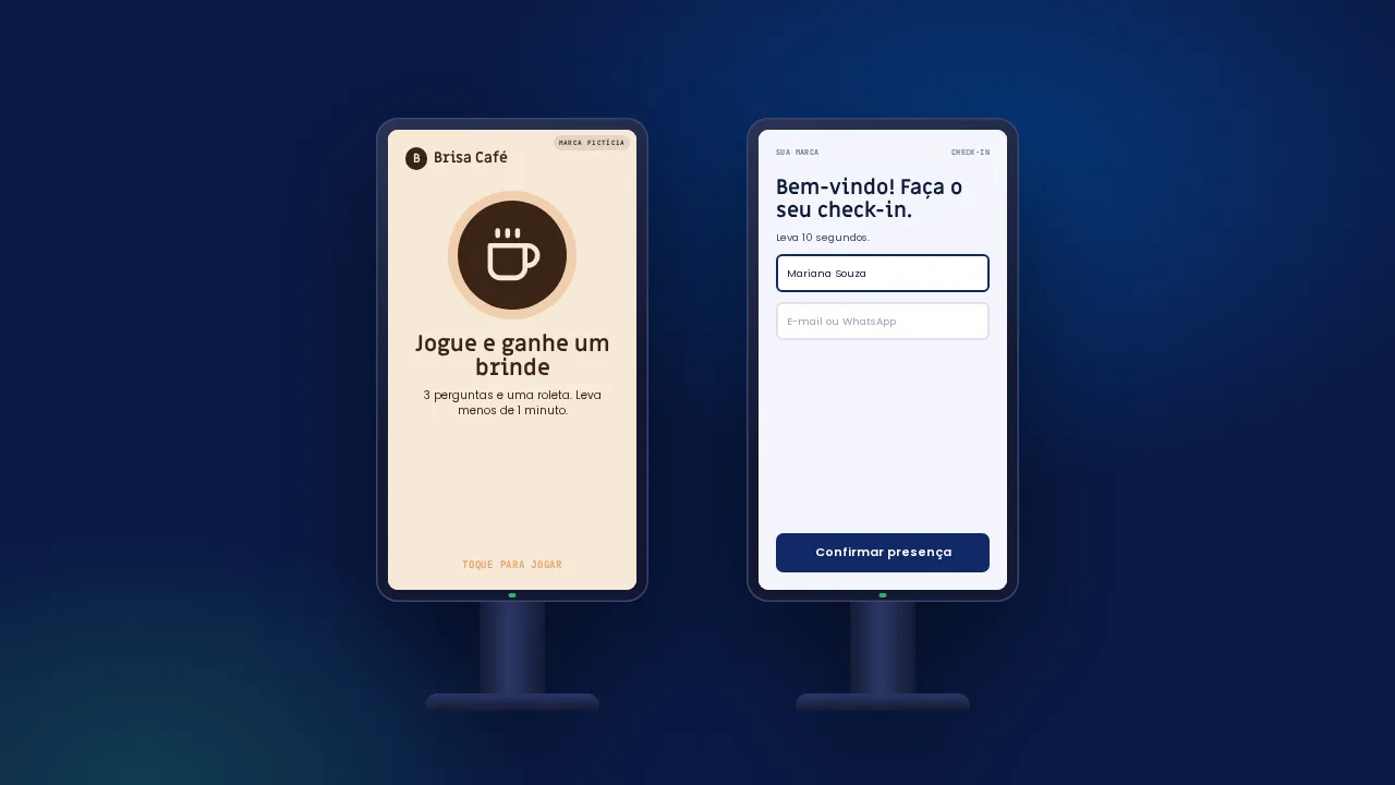 Dois totens touch: um com um jogo de marca e outro com check-in
